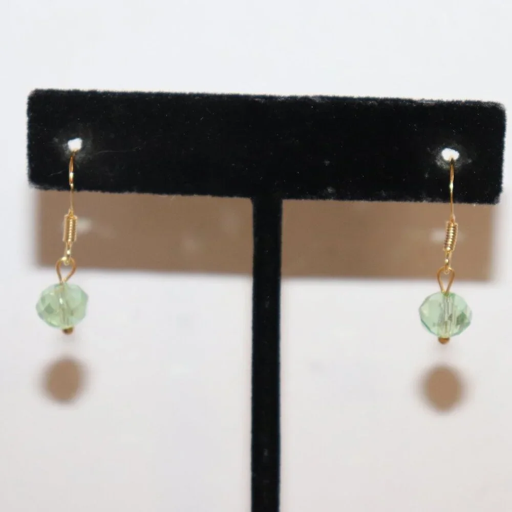 NWOT Gold and green Crystal dangle earrings 1